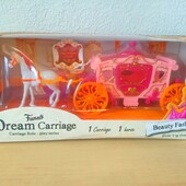 Игровой набор для девочек - карета с лошадью в коробке.