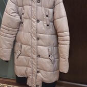 Зимова жіноча курточка.