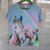 Чарівна блузочка з кіньми на 11-12 років.