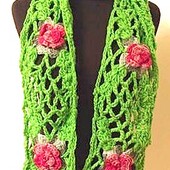 Красивый вязаный ажурный шарф, зелёный в наличии
