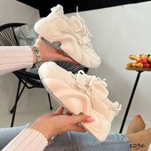 Жіночі трендові кросівки на стильній підошві колір білий розміри 36-41, код 012960
