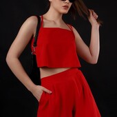 Шикарний жіночий літній костюм в яскравому червоному кольорі 42/44