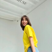 ⇑ Базова жіноча футболка з бавовни жовта, розмір М