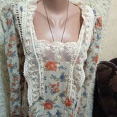 Красивая блузочка 12 размера,в груди 100 см.