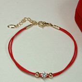 Красивый и оригинальный браслет красная нить с белым алпанитом 17-20 см. Позолота 585 пробы 18К.