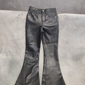 Женские стильные джинсы клёш из иск.кожи, р.XS/S