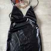 Эротическое черное платье под кожу