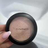 Mac extra dimension skinfinish highlighter 9 r show gold. Неймовірний хайлайтер Оригінал