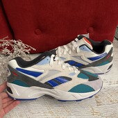 Reebok,оригінал,із натуральної замші в текстилю,розмір 41,устілка 26,7