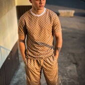 Костюм бежевий з принтом Gucci monogram Гуччі монограм