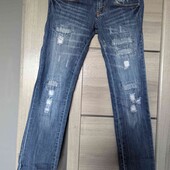 джинсы Guess оригинал! почти новые. есть маленький дефект
