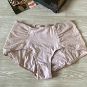 Красивые высокие трусы