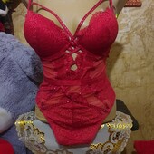 ❤Не реально!!!!! Шикарный красивый ярко красный со стразами новый фирменный боди 80В.❤