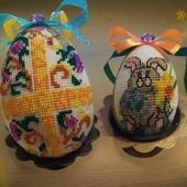 Великодні вишиті писанки