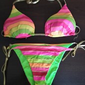 Роздільний яскравий купальник Calzedonia