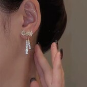 Изысканные нарядные шикарные серьги -бантики !