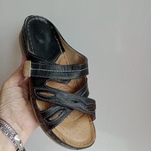 Отличные модные шлепанцы, комфорные, на р.40стельк 25,5 -26смсм.