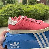 Adidas нові вітринна пара