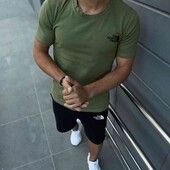 Чоловічий спортивний костюм 