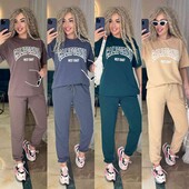 стильний костюмчик
