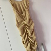 Плаття бренду Prettylittlething