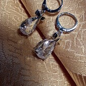 Распродажа! Шикарные серебряные серьги с крупным цирконием.Проба 925.