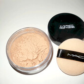 Матуюча розсипчаста пудра MAC Prep + Prime transparent finishing powder. # 05 c103