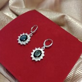 Шикарные серебряные серьги с крупным цирконием.Проба 925.