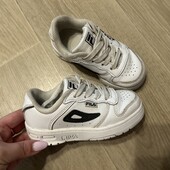 Шкіряні фірмові кросівки Fila, р.25 в гарному стані