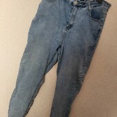 Стрейчевые джинсы Boohoo