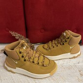 Зимові Nike,оригінал,із натуральної замші і нубука,розмір 39