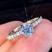 Стильное серебряное изысканное кольцо с цирконами.Серебро 925 пр.