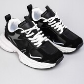 Кросівки жіночі, можна на підлітка, стан ідеальний, розмір 39