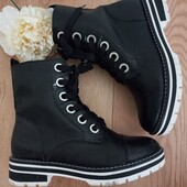Catwalk демі черевики на шнурівці 36 розмір устілка-22