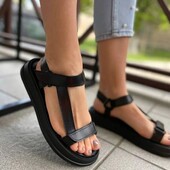Топова модель!Натуральна шкіра! Стильні,легкі босоніжки на невеликій платформі з липучками