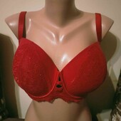 бюстгальтер 38 F, чашка 28 см 
