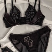 Потрясающее нижнее белье С32/70S комплект