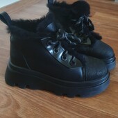Класні теплі черевики 38 розмір