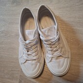 Фірмові зручні кеди!