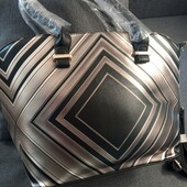 Сумка- Toyt-на ніжках;