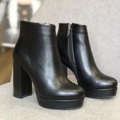 Черевики на високому підборі. Ботинки деми