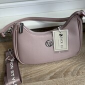 Сумочка,есть широкий ремешок