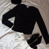 Кофтинка в мілкий рубчик чорного кольору