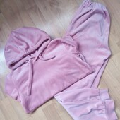 Велюровый костюм нежно розовый на 146 рост.