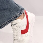 Стильные женские кроссовки р.37