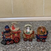 Набір вінтажних снігових кульок у вигляді потяга Santa & Friends Snow Globe Train!!!