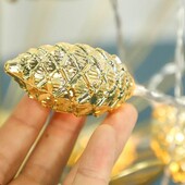 Серебро!Гирлянда '' новогодние шишки " работает от батареек типа аа( в комплект не входит)