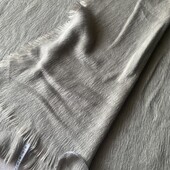 Мʼякий пухнастий бежевий шарф палантин