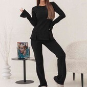 чудовий трикотажний костюм двійка l