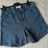 Стильні стрейчеві шорти з високою посадкою . ПОБ:49-52 см